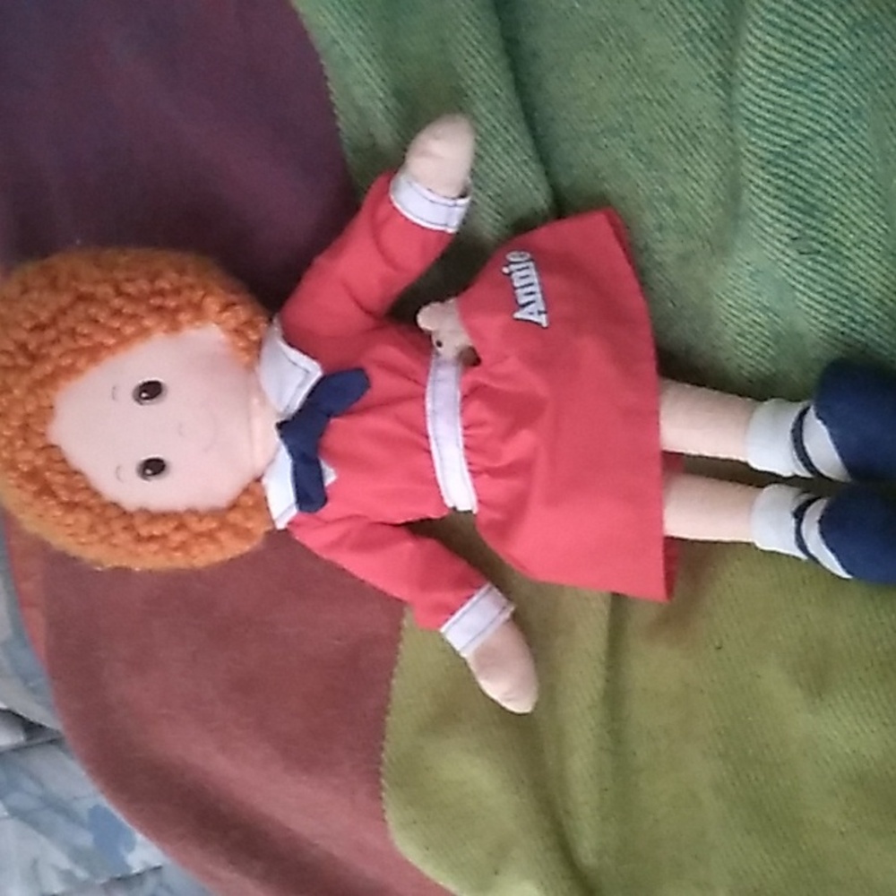 Vintage Knickerbocker Annie Cloth Doll with Sandy Dog in Pocket